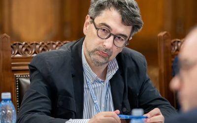Sever Voinescu, redactor-șef al revistei Dilema, lansează un atac dur la adresa Partidului Național Liberal (PNL) după ce liberalii au semnalat disponibilitatea de a susține un guvern cu premier independent și profil tehnocrat