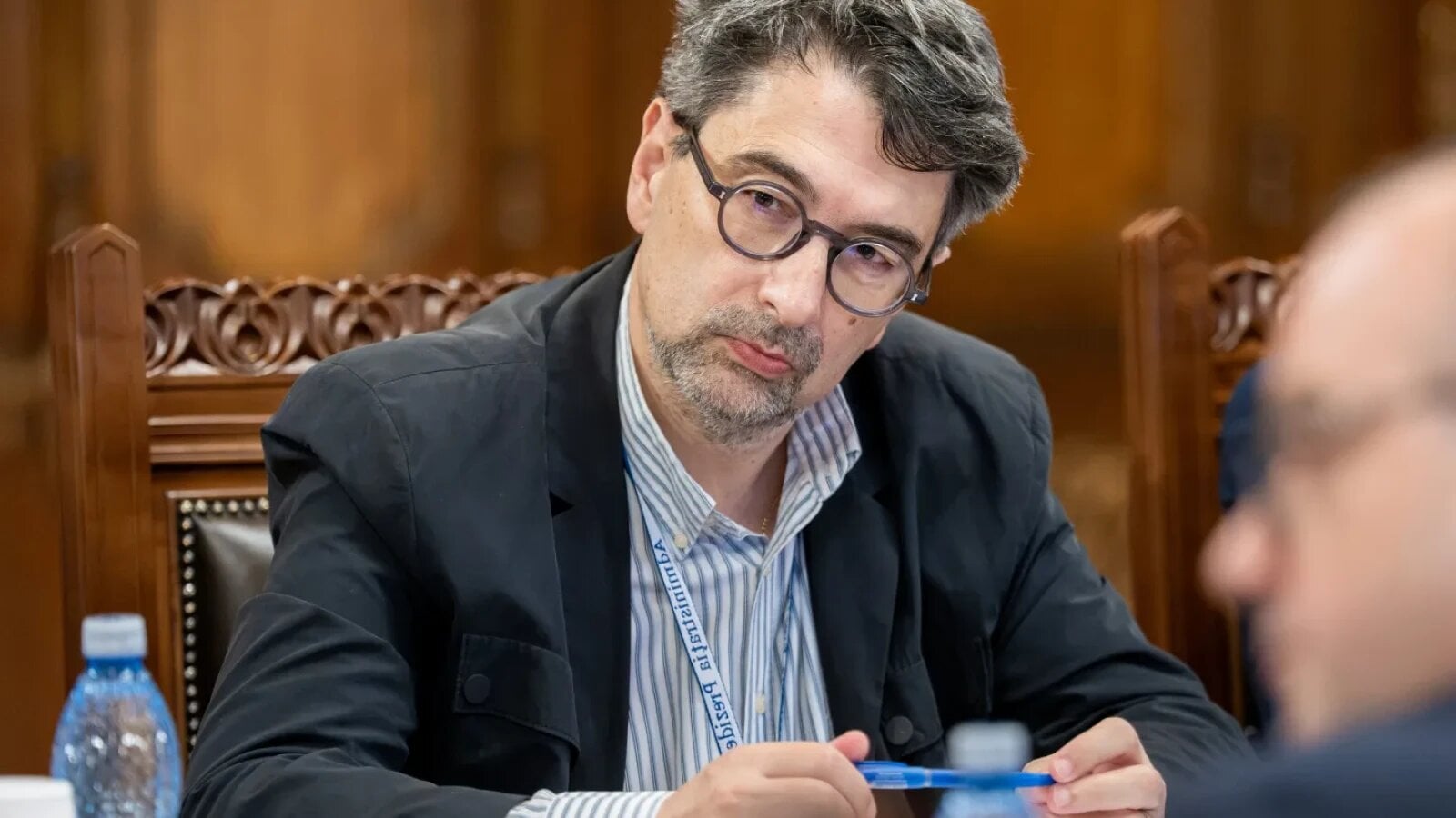 Sever Voinescu, redactor-șef al revistei Dilema, lansează un atac dur la adresa Partidului Național Liberal (PNL) după ce liberalii au semnalat disponibilitatea de a susține un guvern cu premier independent și profil tehnocrat