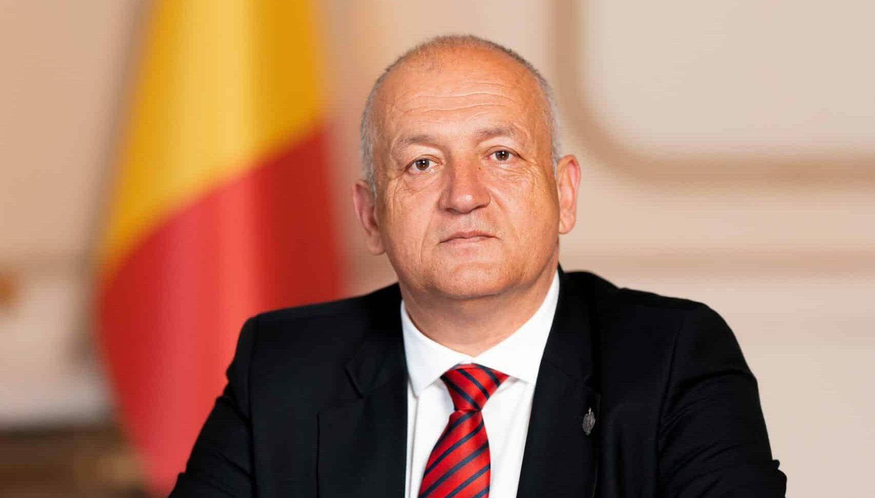Senatorul AUR Cristian Șipoș critică vehement gestionarea sectorului energetic național, susținând că România dispune de resurse semnificative, dar duce lipsă de o strategie coerentă pentru valorificarea lor