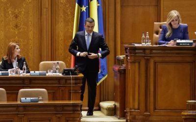 Liderul PSD Sorin Grindeanu, cu rezerve față de o alianță PSD-AUR Liderul social-democrat Sorin Grindeanu a reiterat joi seara, la Antena 3, poziția sa cu privire la o eventuală guvernare PSD-AUR, menționând că are rezerve serioase legate de credibilitatea unor lideri ai formațiunii conduse de George Simion, precum și de pozițiile acesteia pe scena politicii externe