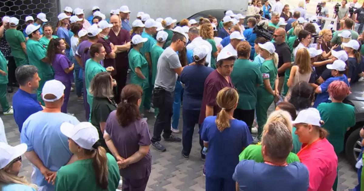 PSD solicită sprijinul Comisiei Europene pentru a proteja sectorul sanitar și cel educațional în contextul reformei salarizării, avertizând că aceste domenii esențiale nu trebuie să fie sacrificate pentru accesarea fondurilor din PNRR