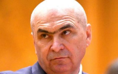 Manda îl acuză pe Bolojan de minciună și decizii unilaterale Liderul social-democrat, Claudiu Manda, a lansat acuzații virulente la adresa premierului Ilie Bolojan, afirmând că acesta ar conduce țara prin minciuni și decizii luate fără consultare, în detrimentul cetățenilor