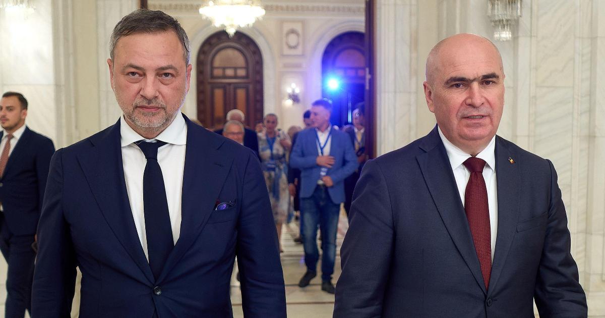 Fitch menține ratingul României la „BBB-„, cu perspectivă negativă Agenția de rating Fitch a confirmat vineri seara decizia de a menține ratingul suveran al României la nivelul „BBB-„, cu perspectivă negativă