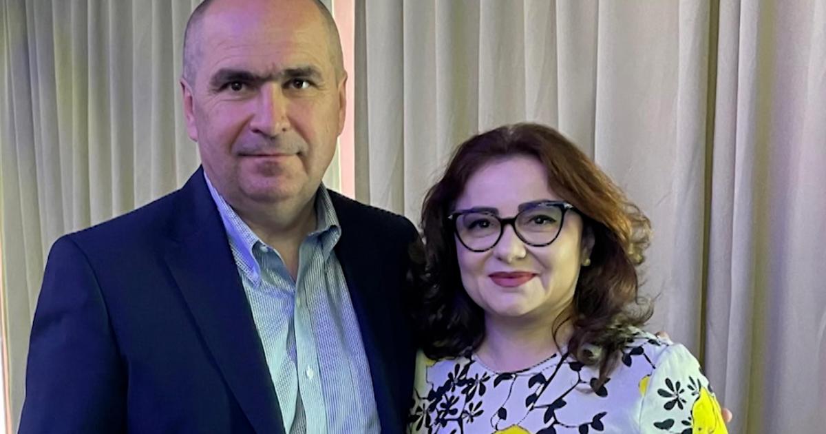 Premierul interimar ILIE BOLojan se așteaptă să fie chemat la Direcția Națională Anticorupție (DNA) pentru a da declarații în dosarul în care secretarul general-adjunct al Guvernului, CRISTINA TRĂILĂ, a fost pusă sub acuzare pentru complicitate la trafic de influență