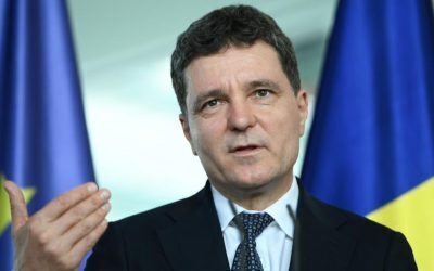 România riscă să piardă 770 de milioane de euro din Planul Național de Redresare și Reziliență (PNRR) după ce partidele politice din coaliția de guvernare nu au reușit să cadă de acord asupra reformei salarizării bugetare, un jalon esențial pentru accesarea fondurilor europene