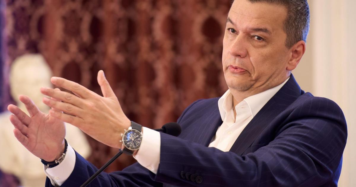 Grindeanu cere repornirea grupurilor energetice de la Turceni și Rovinari Ministrul Transporturilor, Sorin Grindeanu, a solicitat convocarea de urgență a Senatului pentru a introduce pe ordinea de zi a sesiunii extraordinare un proiect de lege care să interzică închiderea oricărei capacități de producție de energie electrică din România, până la momentul în care acestea vor fi înlocuite cu altele noi