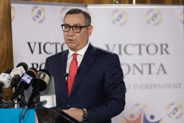 Victor Ponta a criticat vehement modul în care Parlamentul României a ajuns să corecteze o prevedere legislativă pe care, potrivit fostului premier, aleșii o votaseră fără să-i înțeleagă pe deplin consecințele