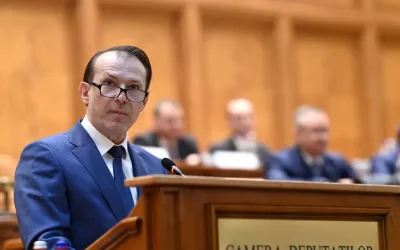 Datoria publică a României riscă să depășească 100% din PIB în 15 ani Datoria publică a României este pe un trend ascendent alarmant și ar putea depăși pragul psihologic de 100% din Produsul Intern Brut în următorii 15 ani, avertizează fostul premier Florin Cîțu