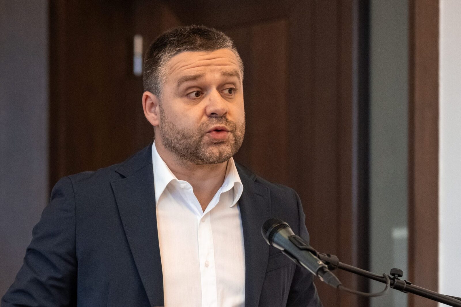 PNL susține în continuare Siegfried Mureșan pentru funcția de premier Ciprian Ciucu, primarul Capitalei, a declarat la B1 TV că Partidul Național Liberal (PNL) nu și-a schimbat poziția privind nominalizarea pentru funcția de premier și continuă să susțină candidatura lui Siegfried Mureșan