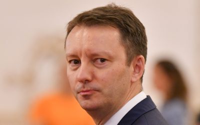 Siegfried Mureșan acuză formațiunile reticente de „anti-europenism” Premierul desemnat, Siegfried Mureșan, a reafirmat poziția fermă față de Partidul Social Democrat (PSD), declarând că formațiunile politice care nu îi vor acorda votul de învestitură în Parlament vor fi considerate anti-europene