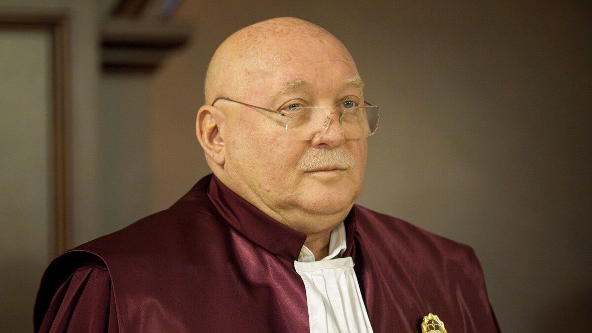 Biroul Permanent al Camerei Deputaților respinge înființarea comisiei de anchetă privind zborurile private Biroul Permanent al Camerei Deputaților a respins miercuri cererea PNL și USR de a înființa o comisie parlamentară de anchetă referitoare la zborurile private spre Mykonos și Nisa