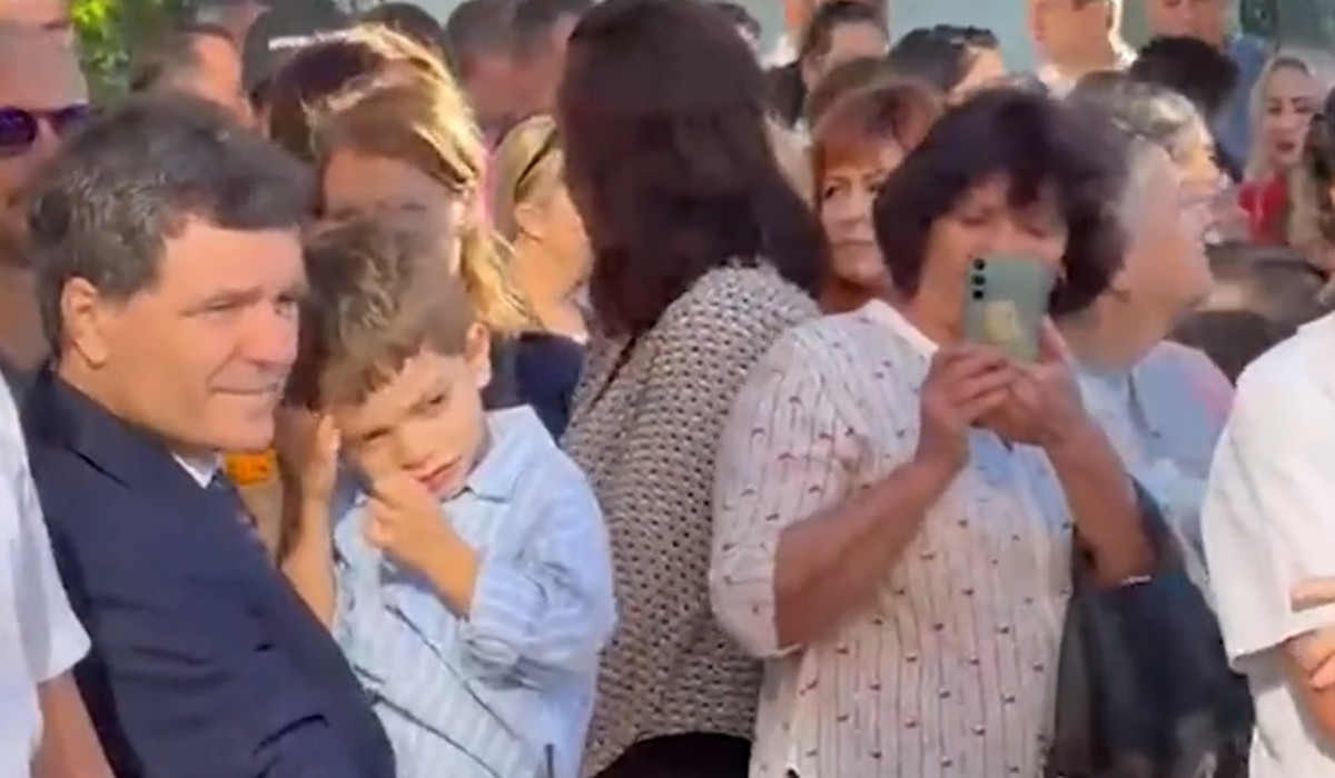 Nicuşor Dan, la început de an şcolar alături de fiica sa Nicuşor Dan, preşedinte, a fost prezent luni dimineață la școală alături de fiica sa cea mică, Aheea, în vârstă de 10 ani