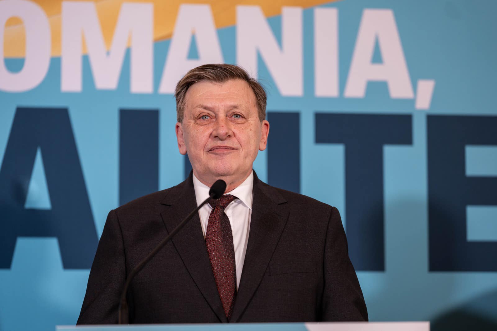 Crin Antonescu, atac dur la adresa premierului desemnat Siegfried Mureșan Fostul președinte al PNL, Crin Antonescu, a catalogat nominalizarea lui Siegfried Mureșan ca premier desemnat drept o „jignire profundă la adresa României și a PNL-ului”