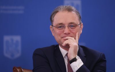 Luca Niculescu, propus pentru funcții cheie în Guvern Numele lui Luca Niculescu, diplomat cu experiență și fost ambasador al României la Paris, a revenit în prim-planul scenei politice românești, fiind vehiculat pentru poziții importante în Guvern