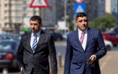 Lulea, critic vehement la adresa AUR: „Să ne mutăm din zona de extremă dreapta” Marius Lulea, co-fondator al AUR, lansează critici acide la adresa direcției politice a partidului, considerând greșită poziționarea pe extrema dreaptă și discursul populist