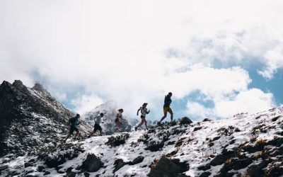 KACKAR BY UTMB 2026: Turcia REINVITĂ LUME LA ALERGARE MONTANĂ DE ELITĂ Regiunea pitorească a Mării Negre din Turcia, recunoscută pentru peisajele sale sălbatice și neîmblânzite, se pregătește să găzduiască, între 11 și 13 septembrie 2026, cea de-a doua ediție a evenimentului Kackar by UTMB