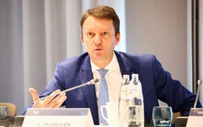 Siegfried Mureșan, desemnat premier, a declarat că prioritatea sa este elaborarea unui program de guvernare „serios și credibil”, menționând că munca în acest sens va începe imediat alături de experți ai partidelor PNL, USR și UDMR