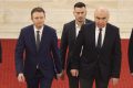 Mureșan anunță programul de guvernare, cu accent pe stabilitate fiscală și competență Premierul desemnat SIEGFRIED MUREȘAN a confirmat că programul de guvernare al viitorului cabinet, format din PNL, USR și UDMR, este aproape finalizat