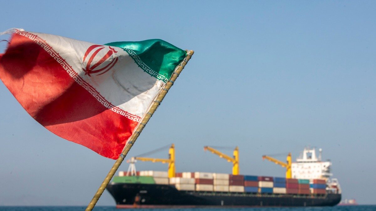 Iranul a propus un plan pe șapte zile pentru redeschiderea Strâmtorii Ormuz și reluarea negocierilor cu Statele Unite, a anunțat ministrul iranian de externe, Abbas Araghchi, într-o conferință de presă la New York