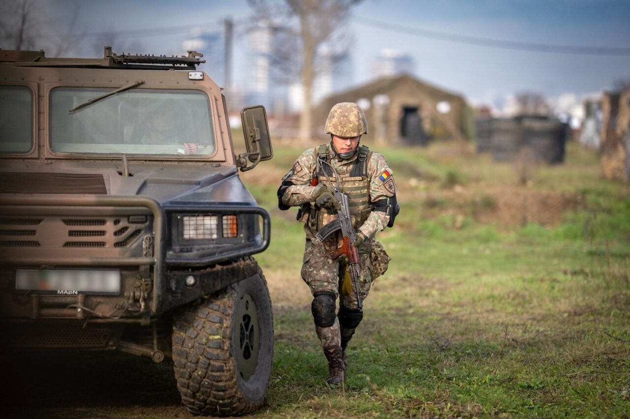 CSAT dezbate modernizarea Armatei României și prezența militară americană Consiliul Suprem de Apărare a Țării (CSAT) se întrunește astăzi, începând cu ora 15:00, la Palatul Cotroceni, într-o ședință convocată de Președintele României, Nicușor Dan