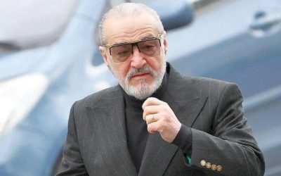 GIGI Becali, DECLARAȚII BOMBĂ DESPRE CĂLIN GEORGESCU ȘI VIITORUL AUR Patronul FCSB, GIGI Becali, a lansat o serie de afirmații surprinzătoare privind situația judiciară a lui CĂLIN GEORGESCU și viitorul politic al lui GEORGE Simion la conducerea AUR