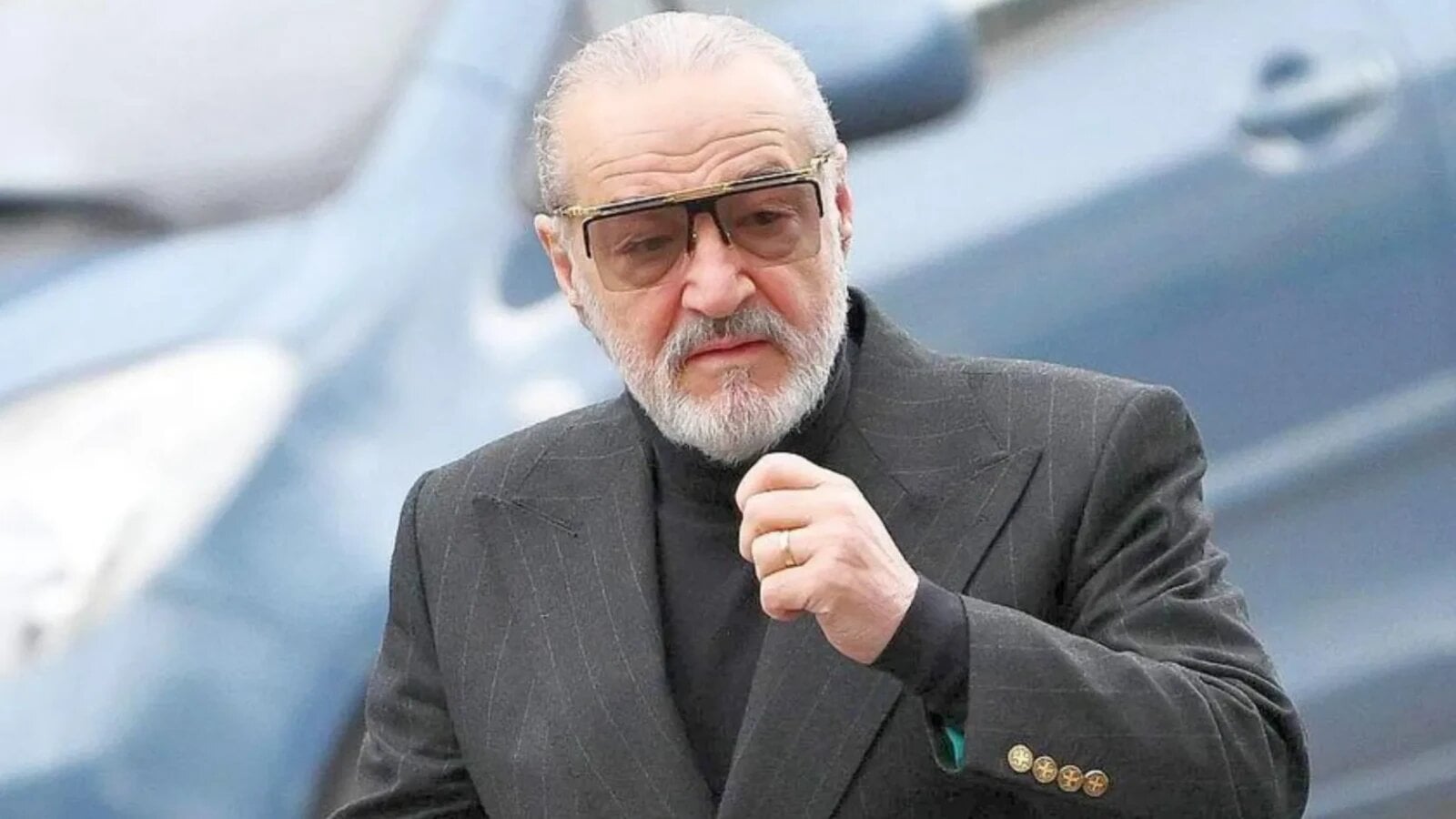 GIGI Becali, DECLARAȚII BOMBĂ DESPRE CĂLIN GEORGESCU ȘI VIITORUL AUR Patronul FCSB, GIGI Becali, a lansat o serie de afirmații surprinzătoare privind situația judiciară a lui CĂLIN GEORGESCU și viitorul politic al lui GEORGE Simion la conducerea AUR