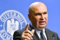 Guvernul Bolojan, criticat pentru cheltuieli de protocol în timp ce impune tăieri În timp ce cetățenii resimt austeritatea prin reduceri la educație și sănătate, pensii și alocații, Guvernul demis condus de premierul Ilie Bolojan a alocat sume considerabile pentru privilegiile demnitarilor