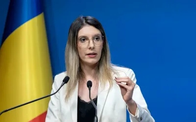 Revoluția continuă, PSD se teme de USR: Diana Buzoianu lansează noi acuzații Diana Buzoianu, membră a Uniunii Salvați România (USR), a declarat în cadrul unui eveniment organizat de partid că revoluția începută la Timișoara nu s-a încheiat și că adversarii politici de la PSD resimt o teamă profundă față de USR