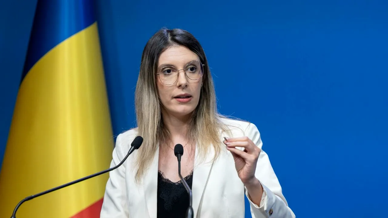 Revoluția continuă, PSD se teme de USR: Diana Buzoianu lansează noi acuzații Diana Buzoianu, membră a Uniunii Salvați România (USR), a declarat în cadrul unui eveniment organizat de partid că revoluția începută la Timișoara nu s-a încheiat și că adversarii politici de la PSD resimt o teamă profundă față de USR