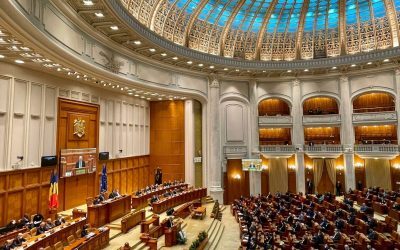 Obligație de participare la Ziua Drapelului Național, în dezbaterea Camerei Deputaților Un proiect de lege care ar impune șefilor autorităților publice și altor oficiali să participe activ la celebrarea Zilei Drapelului Național va fi dezbătut luni în plenul Camerei Deputaților