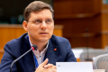 Programul de guvernare PNL-USR, criticat pentru lipsă de ambiție și conținut Europarlamentarul PSD Mihai Negrescu a criticat vehement programul de guvernare propus de PNL și USR, catalogându-l drept „lipsit de conținut și de ambiție”