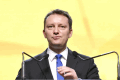 Siegfried Mureșan, propus premier, deține investiții semnificative în titluri de stat Siegfried Mureșan, europarlamentar PNL și vicepreședinte al Partidului Popular European (PPE), a fost propus pentru funcția de premier, decizia fiind anunțată de Nicușor Dan ieri, după finalizarea consultărilor de la Palatul Cotroceni