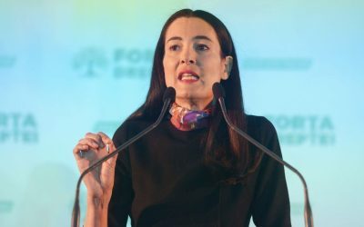 Clotilde Armand, condamnată în primă instanță în dosarul fondurilor europene Fosta primăriță a Sectorului 1, Clotilde Armand, a fost condamnată pe 31 august la un an de închisoare cu amânarea aplicării pedepsei, într-un dosar penal privind acuzații de conflict de interese legate de numirea sa ca manager de proiect cu fonduri europene