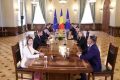 Președintele Nicușor Dan a convocat joi dimineață, la Palatul Cotroceni, o nouă rundă de consultări cu partidele reprezentate în Parlament, într-un efort de a identifica un candidat pentru funcția de prim-ministru
