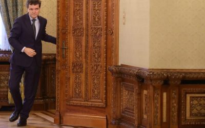 Nicuşor Dan, Preşedintele României, a declarat la New York că scenariul unui guvern PSD-AUR, deși invocat de unii lideri politici, nu are o bază solidă în configurația politică actuală