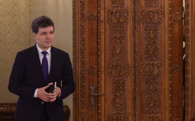 Consultări pentru premier la Cotroceni Președintele Nicușor Dan a început joi, la ora 09:00, consultările cu formațiunile parlamentare pentru desemnarea candidatului la funcția de prim-ministru
