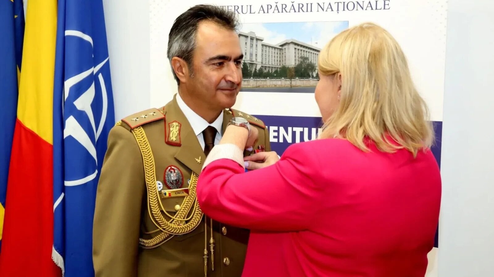 Averea considerabilă a generalului Dorin Ioniță, dezvăluită după moartea sa Noi detalii ies la iveală în cazul tragic al generalului Dorin Ioniță, găsit împușcat în weekendul trecut