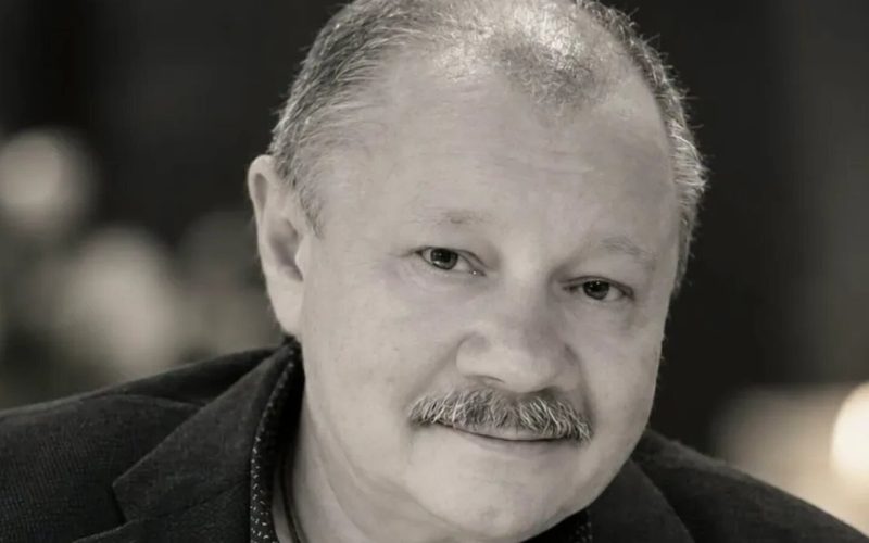A murit jurnalistul George Scarlat Vestea decesului jurnalistului și analistului politic George Scarlat a fost confirmată de Dan Dungaciu, prim-vicepreședintele Alianței pentru Unirea Românilor (AUR), pe pagina sa de socializare