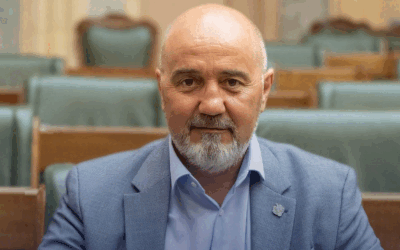 Senatorul George Ștefănache părăsește USR, invocând distanțarea partidului de problemele reale ale cetățenilor Senatorul George Ștefănache a anunțat, pe pagina sa de Facebook, decizia de a se retrage din Uniunea Salvați România (USR)