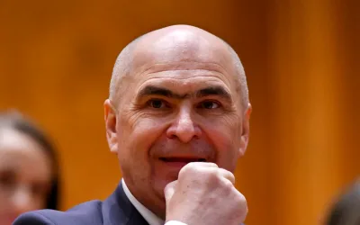 Marius Constantin Budăi, fost ministru al Muncii, a lansat acuzații vehemente la adresa premierului demis, Ilie Bolojan, pe pagina sa de Facebook, unde îl acuză pe acesta de ipocrizie în privința măsurilor de austeritate promovate la Guvern