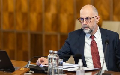 Kelemen Hunor clarifică discuțiile despre premier: „Nu am vorbit de Luca Niculescu” Liderul UDMR, Kelemen Hunor, a declarat marți, la finalul unei întâlniri cu președintele PSD, Sorin Grindeanu, că nu au discutat despre o posibilă desemnare a lui Luca Niculescu pentru funcția de premier