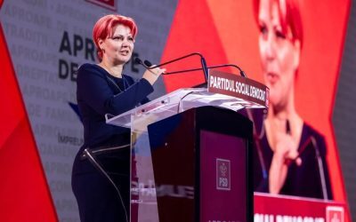 Scrie un articol de presă în stil jurnalistic românesc despre: Cuprins:Preşedintele Asociaţiei Municipiilor din România (AMR), Olguţa Vasilescu, a declarat, miercuri, că primarii aşteaptă ca bugetul pentru 2027 să fie aprobat până la finalul acestui an, indiferent de formula guvernamentală care se va instala la Palatul Victoria.Olguţa Vasilescu, primar al municipiului Craiova, a afirmat, miercuri, la Iaşi, că investiţiile primăriilor din ţară au avut de suferit foarte mult în acest an, pentru că bugetul naţional a fost aprobat abia în luna mai.Ea a precizat că adoptarea bugetului pentru 2027 până în luna decembrie ar trebui să fie o prioritate.Olguţa Vasilescu: „Aşteptăm bugetul la finalul acestui an””Aşteptăm bugetul la finalul acestui an