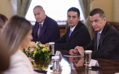 Secretarul general al PSD, Claudiu Manda, a criticat dur situația din sistemul sanitar românesc, acuzând Guvernul condus de premierul desemnat Ilie Bolojan că a construit un buget deficitar, insuficient pentru a acoperi necesarul de resurse, în special pentru serviciile medicale de urgență