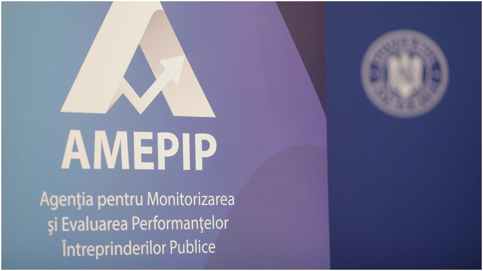 Scrie un articol de presă în stil jurnalistic românesc despre: Cuprins:Acuzații grave zguduie Agenția pentru Monitorizarea și Evaluarea Performanțelor Întreprinderilor Publice, instituția care supraveghează guvernanța și performanța companiilor de stat