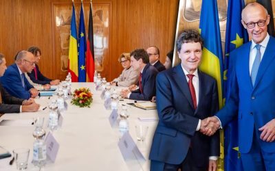 Nicușor Dan și Friedrich Merz, discuții strategice la Rovaniemi Președintele României, Nicușor Dan, s-a întâlnit cu cancelarul federal al Germaniei, FRIEDRICH MERZ, în marja Summitului European dedicat Regiunii Arctice, desfășurat la Rovaniemi