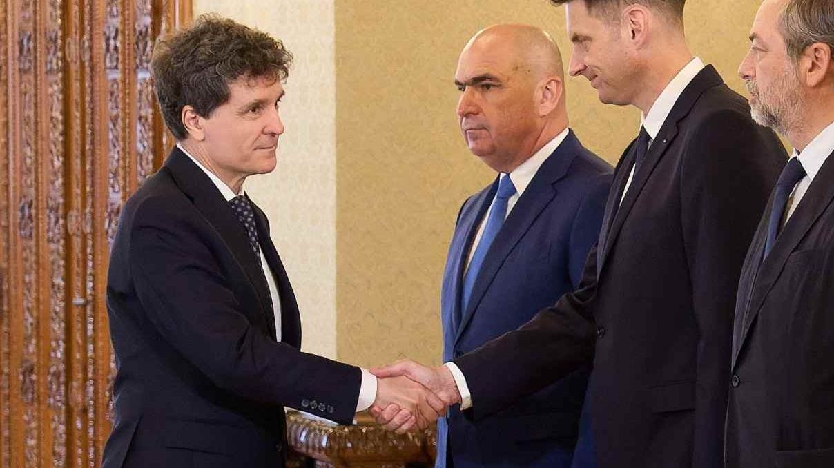 România, blocată politic de patru luni: Guvern interimar și tensiuni în coaliția PSD-PNL România se confruntă cu o criză politică prelungită, intrând astăzi, 5 septembrie, în cea de-a patra lună de când țara este condusă de un guvern interimar