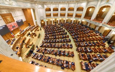 USR și PNL au anunțat că vor ataca la Curtea Constituțională a României (CCR) hotărârea Camerei Deputaților prin care doi reprezentanți ai lor au fost eliminați din Biroul Permanent, înlocuiți fiind cu membri ai AUR și SOS România