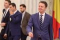 Mureșan refuză să returneze mandatul: „Parlamentul trebuie respectat” Premierul desemnat, SIEGFRIED MUREȘAN, a transmis, miercuri, un mesaj clar înaintea votului decisiv din Parlament, explicând public decizia de a nu-și depune mandatul, așa cum i-a cerut în mod repetat președintele Camerei Deputaților, SORIN GRINDEANU