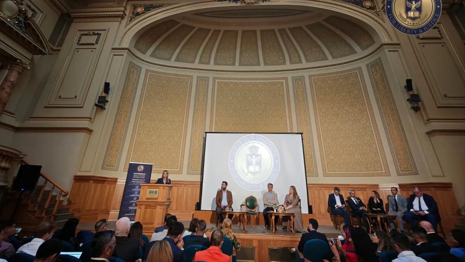 Institut nou în peisajul românesc: Sovereign Institute, vizând proiecte pe 20 de ani Un nou think-tank, denumit Sovereign Institute for Liberty & Justice, a fost lansat luni, 14 septembrie, la București