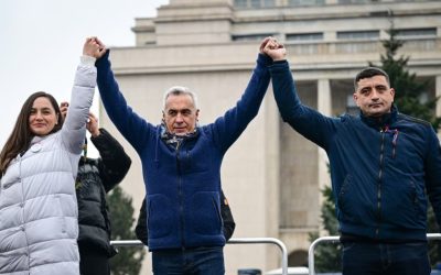 Atacurile Anamariei Gavrilă la adresa liderilor politici după arestarea lui Călin Georgescu Anamaria Gavrilă, președinta Partidului Oamenilor Tineri (POT), a lansat critici vehemente la adresa lui George Simion și a altor lideri politici, sugerând că aceștia ar fi sărbătorit în timp ce Călin Georgescu se afla în arest